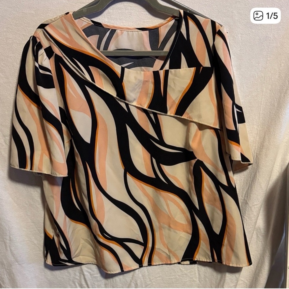 ⭐ Abstract Print Blouse 2XL Neutral Black Tan Short Sleeve Top - Picture 6 of 6